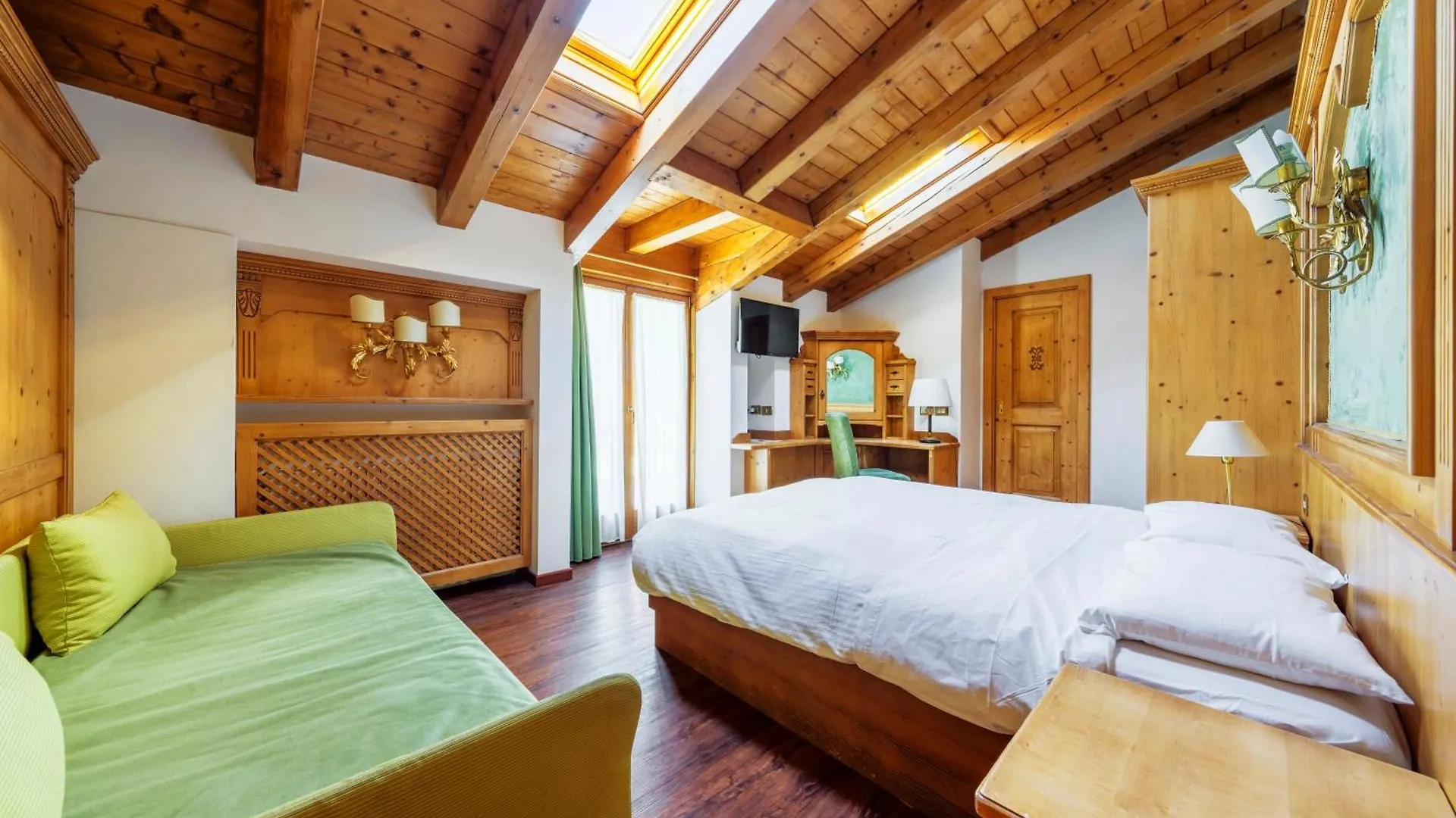 Barisetti Sport Hotel 코르티나 담페조 3*,